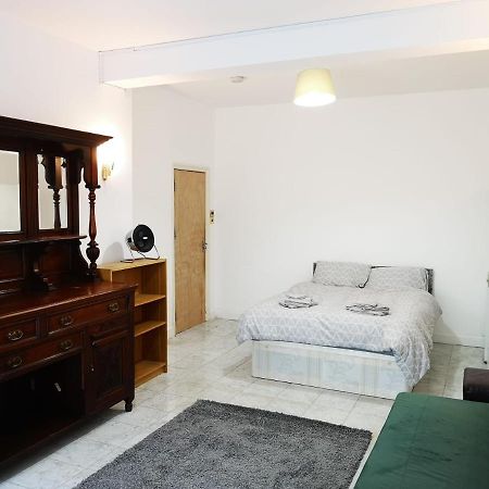 Large Spacious Property In Zone 2 London Exteriör bild